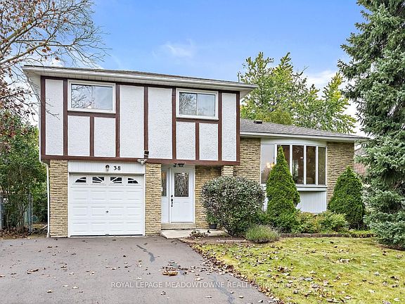 2nd image of 38 Jasper Cres