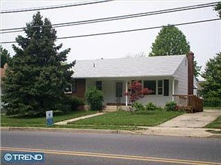 5th image of 703 W Evesham Ave