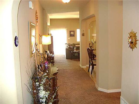 4th image of 4221 Camelot Heights Dr