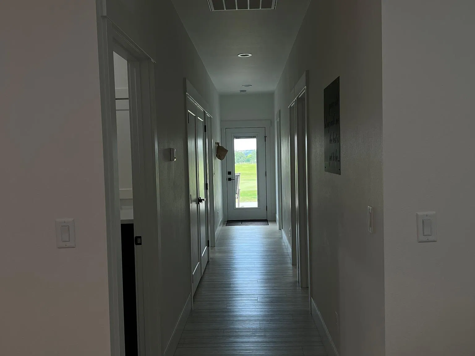 3 bed, 1400 sqft, $5,000 — Photo 2