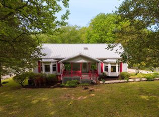 263 River Oaks Dr, Sparta, TN 38583