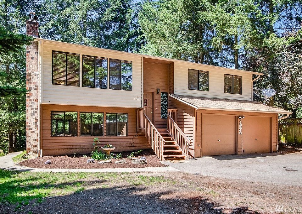 1st image of 12343 Hiram Pl NE