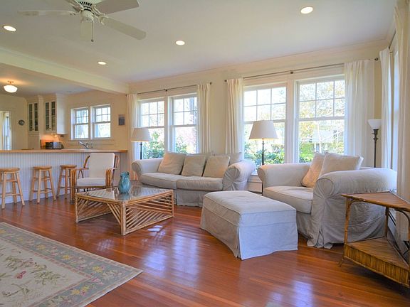 3rd image of 46 Prospect Ave