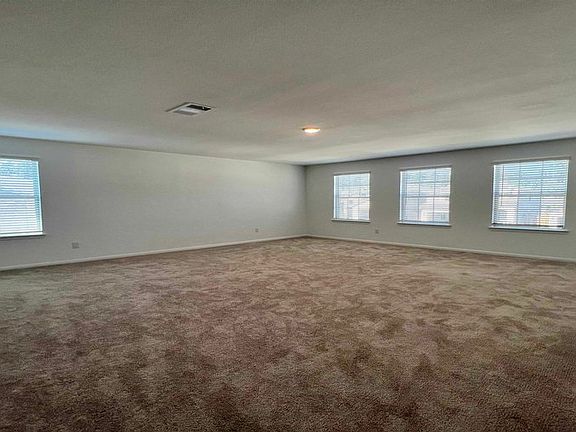 5th image of 330 Shady Cedar Hill Ln