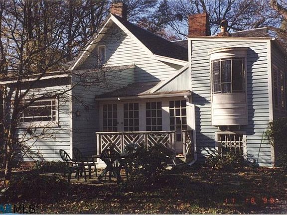 3rd image of Hawthorne Ave