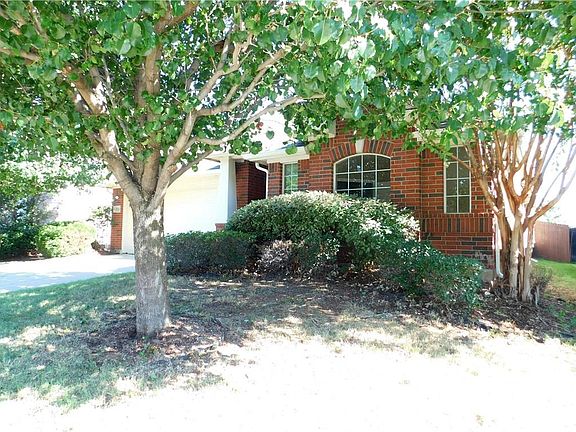 2nd image of 511 Jefferson Ln