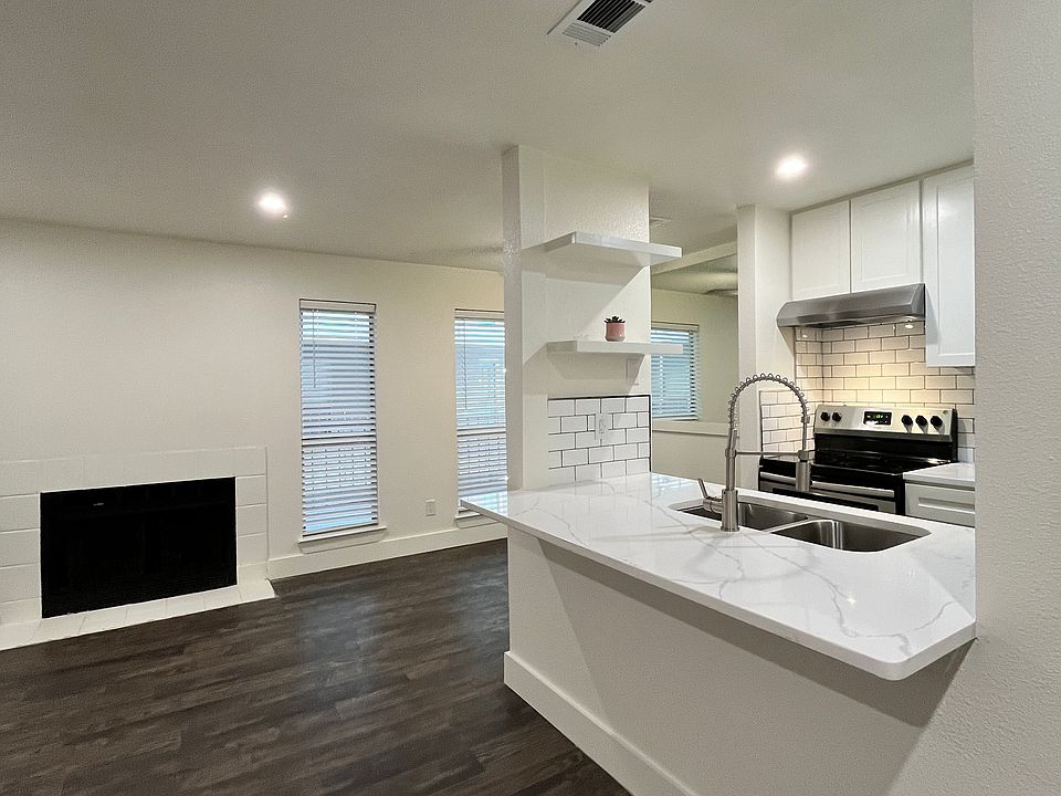 1st image of 4502 Gaston Ave APT 221
