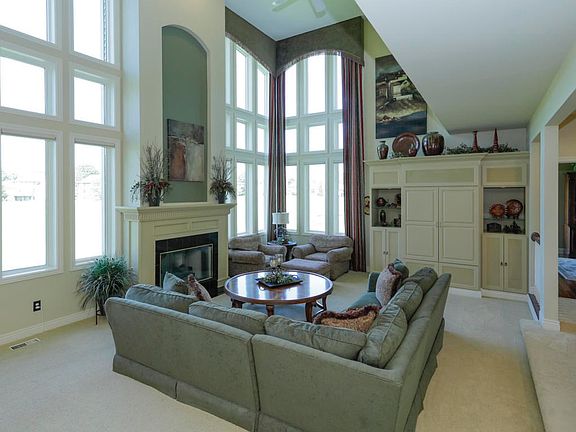 2731 Jessica Dr-105