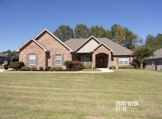 105 Lenox Ln, Columbus, MS 39702