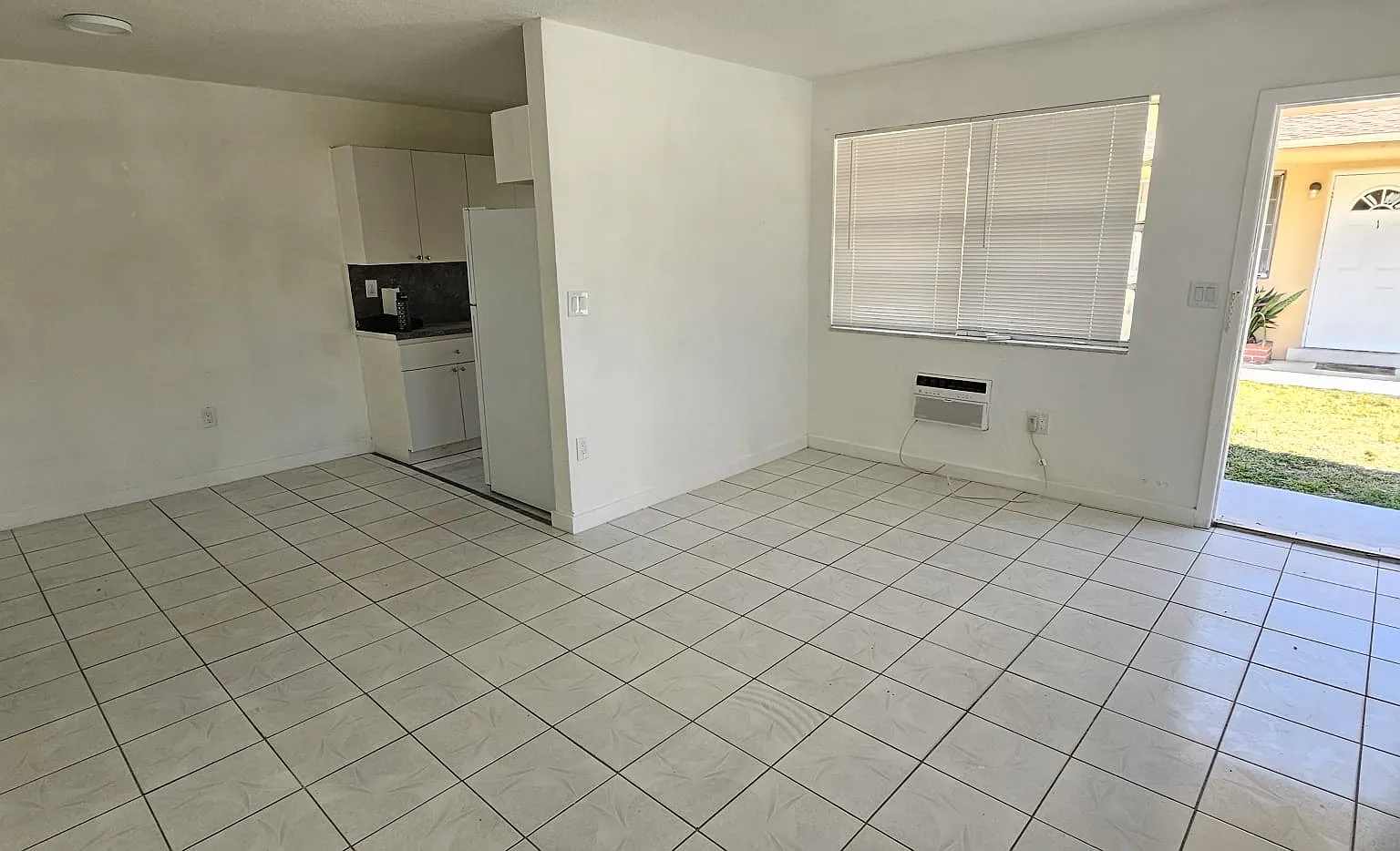 NE 20th Ave, North Miami Beach — Photo 1