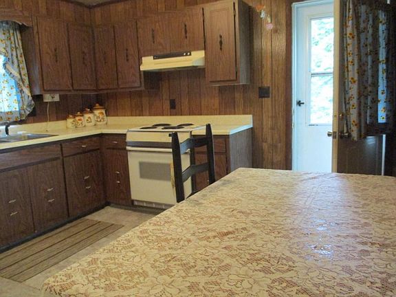 4th image of 24424 Briscoe Dr