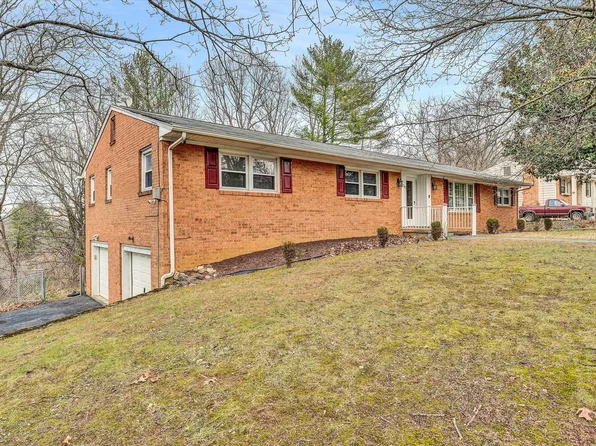 3743 Tomley Dr, Roanoke, VA 24018