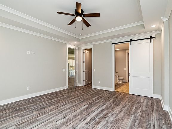 5th image of 171 Thompson Ln