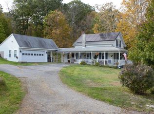 242B Maple Ave, Uncasville, CT 06382