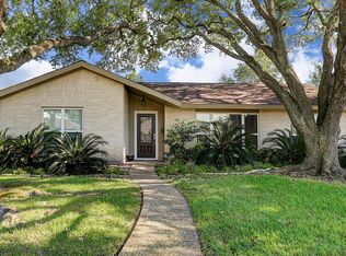 5651 Rutherglenn Dr, Houston, TX 77096