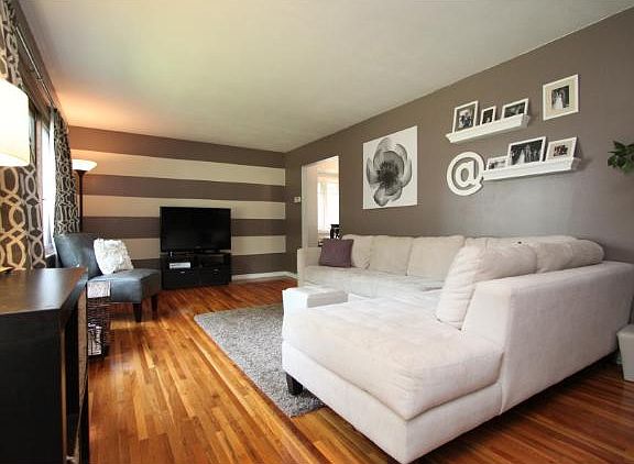 3rd image of 50 105th Ave NE