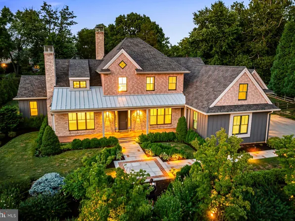 330 King Of Prussia Rd, Wayne, PA 19087