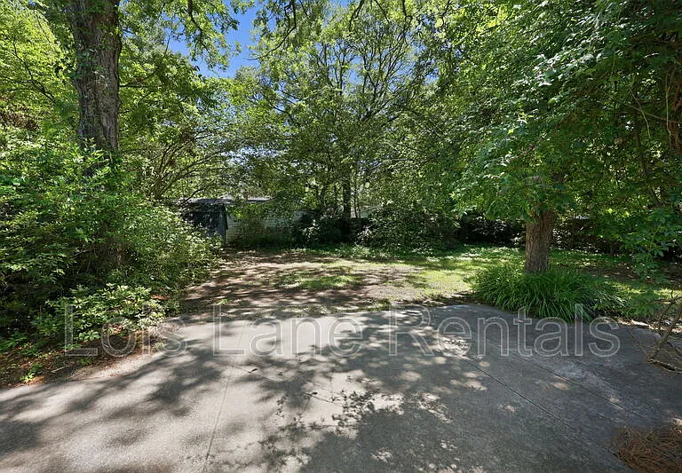 2043 Wappoo Dr — Photo 22