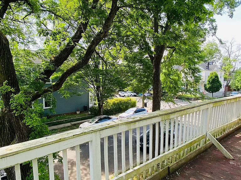 4 N. Dooley Ave — Photo 18