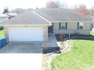 108 W Nixon Dr, Strafford, MO 65757
