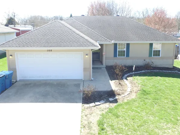 108 W Nixon Drive, Strafford, MO 65757