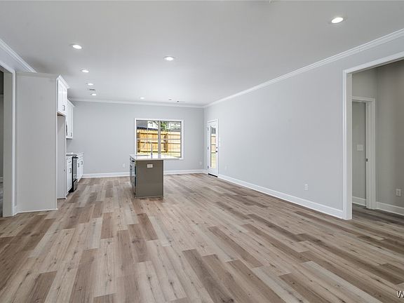5th image of 7206 37th St