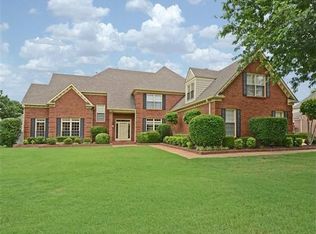 1892 Grovecrest Rd, Germantown, TN 38139