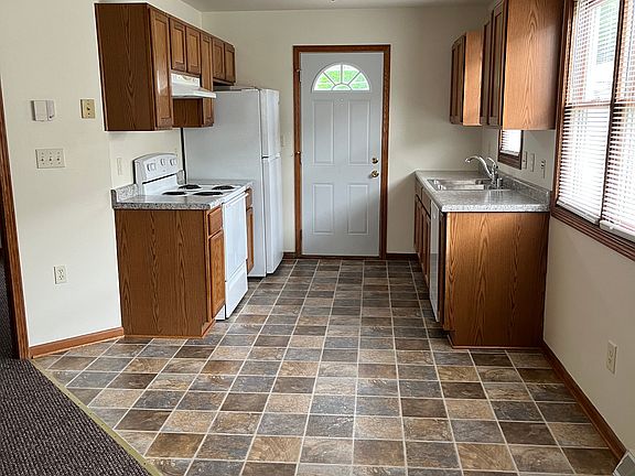 5th image of 2183 S 60th St
