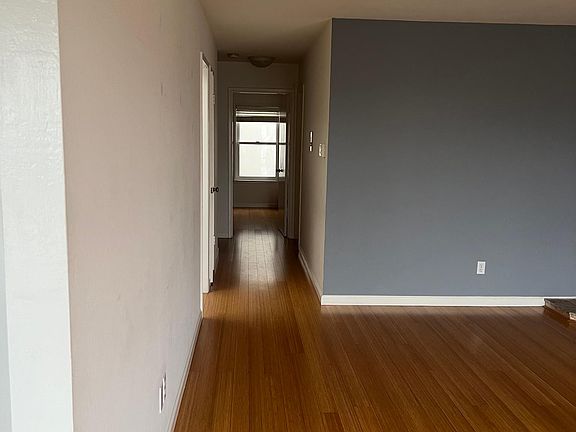 5th image of 2280 Green St APT 304