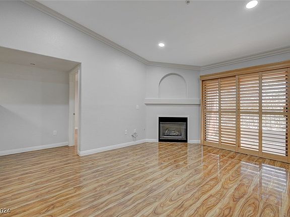 4th image of 950 Seven Hills Dr APT 1021