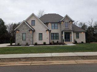 3315 Upper Gable Dr, Bowling Green, KY 42101