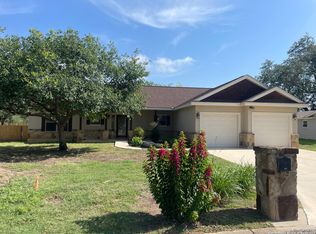 812 33rd St, Hondo, TX 78861