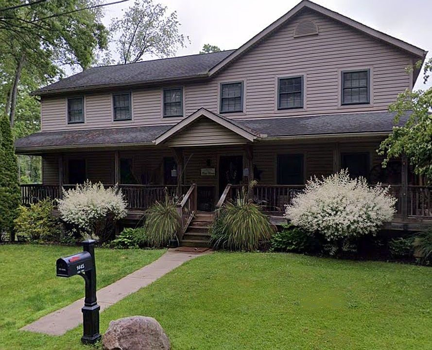 1st image of 1445 Homewood Ln