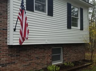 29 Rebecca St, Norridgewock, ME 04957