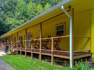 709 Ogle Ln, Gatlinburg, TN 37738