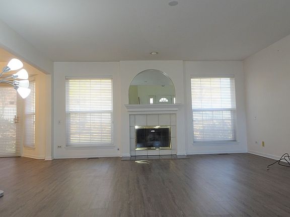 2nd image of 1460 Diamond Dr