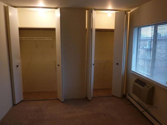 3rd image of 1711 W Victoria Dr APT 3A