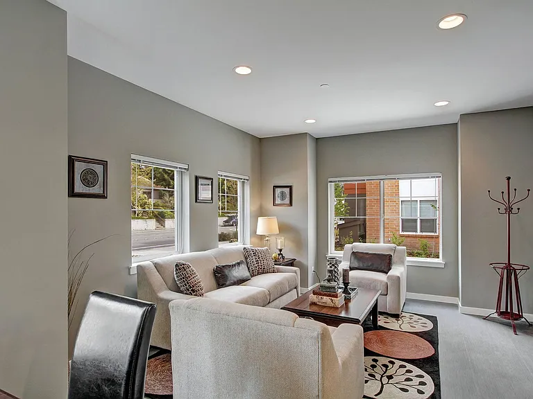 The Villas in Bellevue — Photo 5
