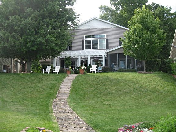 4th image of 2510 E Shore Dr