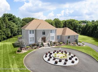 7 Victorian Hl, Manalapan, NJ 07726