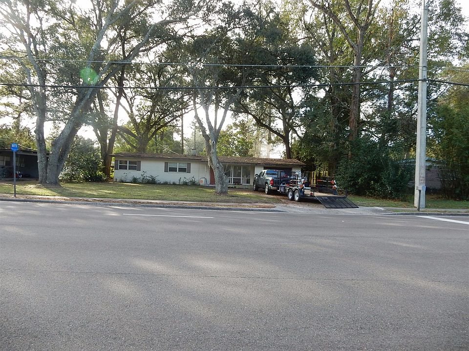 1st image of 1113 NE 23rd Ave