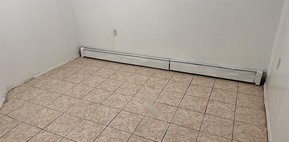 2nd image of 14414 107th Ave