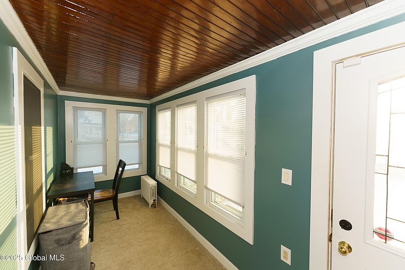 5th image of 3021 Caroline Avenue