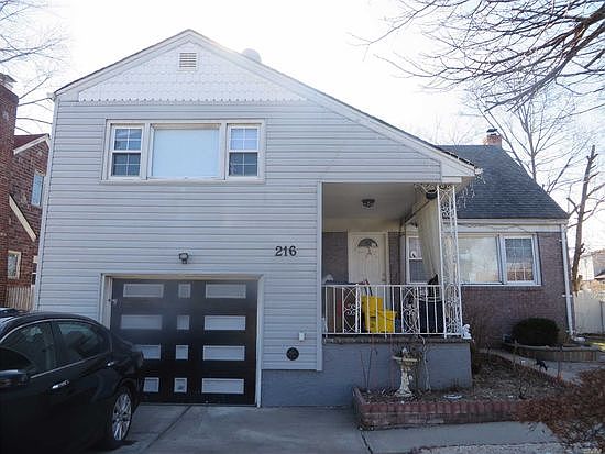 1st image of 216 Windsor Pkwy