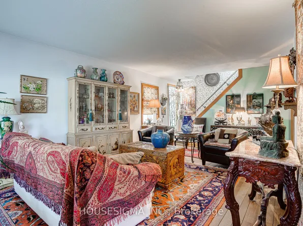 261 Johnston Ave, Toronto, ON M2N 1H5