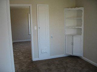 3rd image of 1091 Sullivan Ave