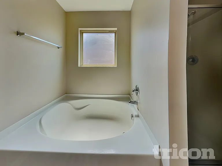 196 Sims Ct — Photo 7