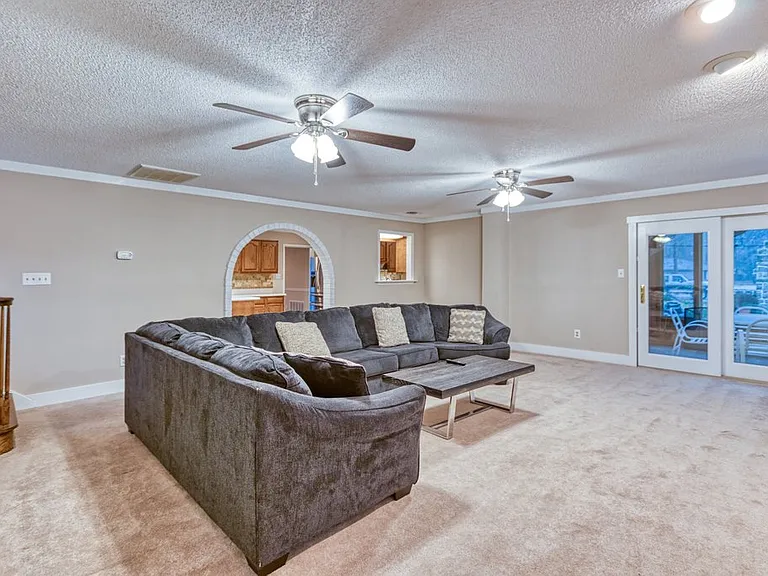 503 Pinecrest Ct — Photo 14