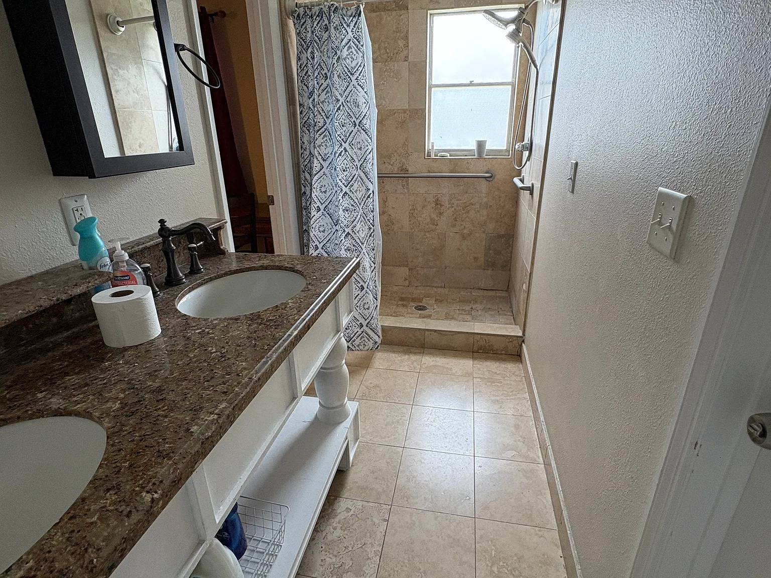 2 bed, 930 sqft, $2,050 — Photo 4
