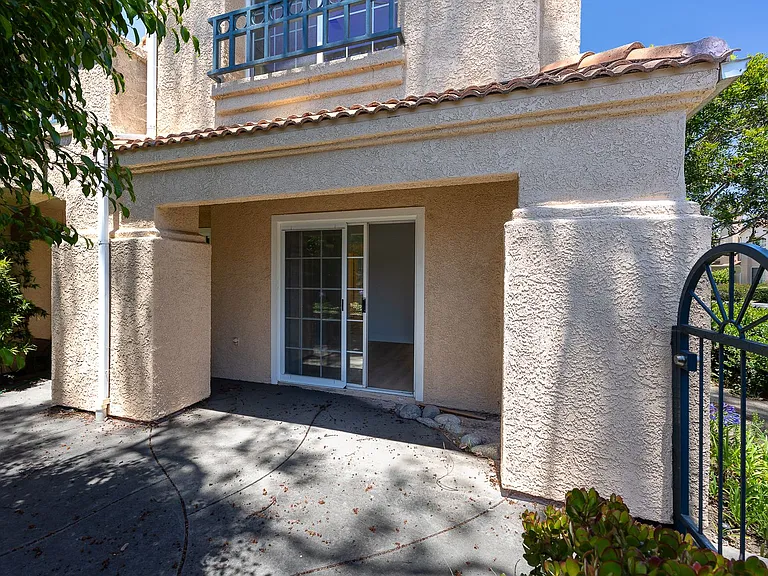 805 Moby Dick Ln — Photo 30